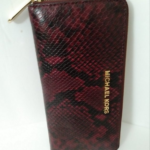 Michael Kors Burgundy Designer Snake Skin Zip Wallet - Picture 2 of 14
